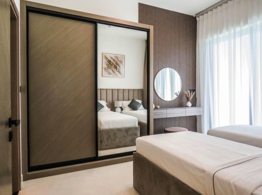 Stylish 2 Bedroom In Binghatti, Business Bay Дубай Екстер'єр фото